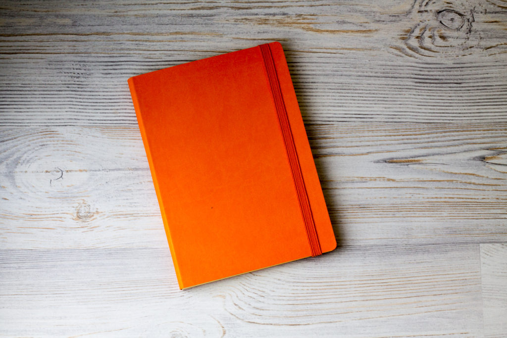 Оранжевый ежедневник с раскадровкой