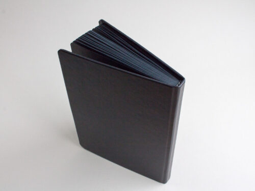 Скетчбук с черной бумагой (А5, 80 гр) — книжный переплет
